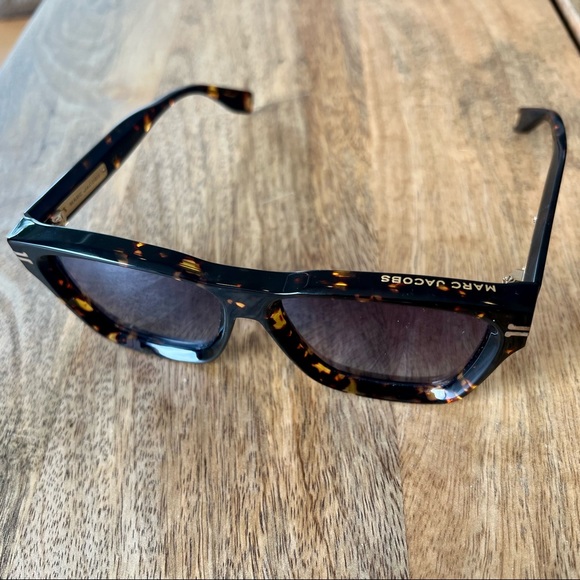 Marc Jacobs Runway Sunglasses - Picture 4 of 5